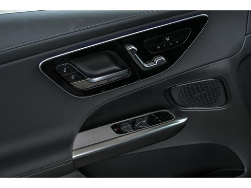 New 2026 Mercedes-Benz GLC 300 4MATIC image 5