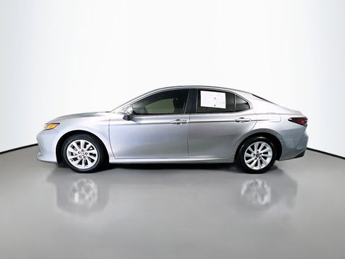 Used 2024 Toyota Camry LE w/ Convenience Package image 9