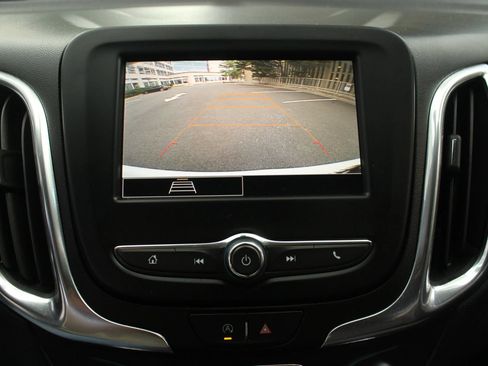 Used 2022 Chevrolet Equinox LT FWD image 33