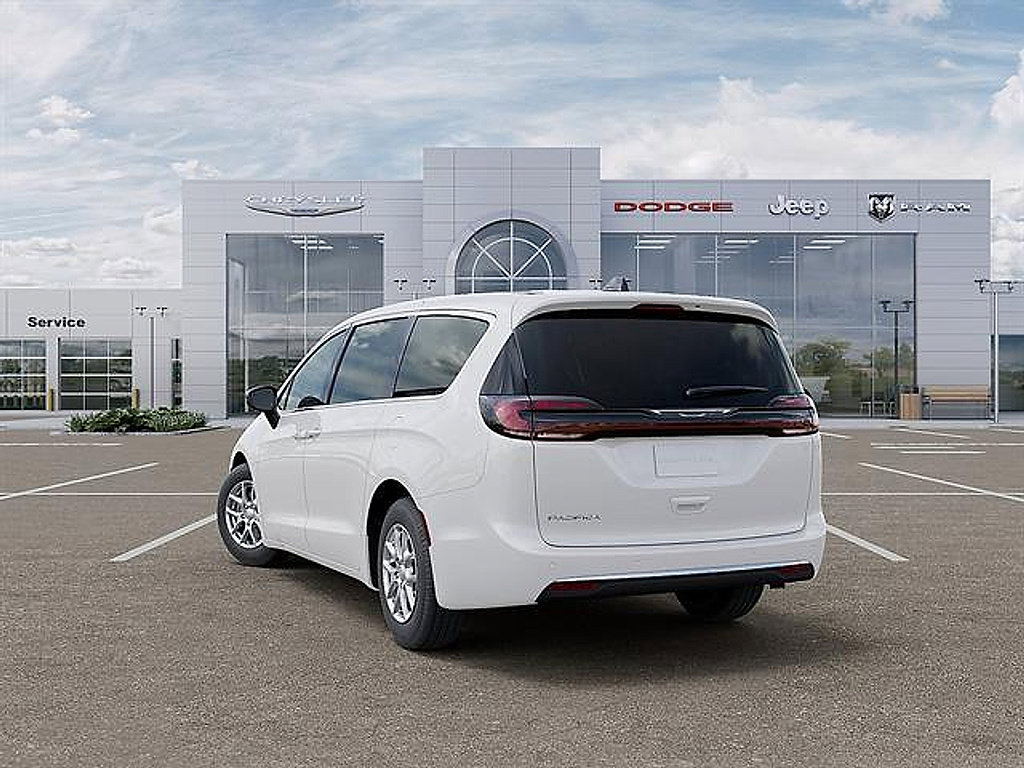 New 2027 Chrysler Pacifica Select FWD image 3