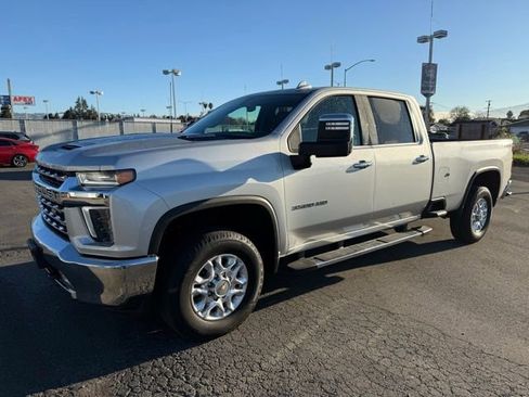 Used 2022 Chevrolet Silverado 3500 LTZ w/ LTZ Convenience Package image 7