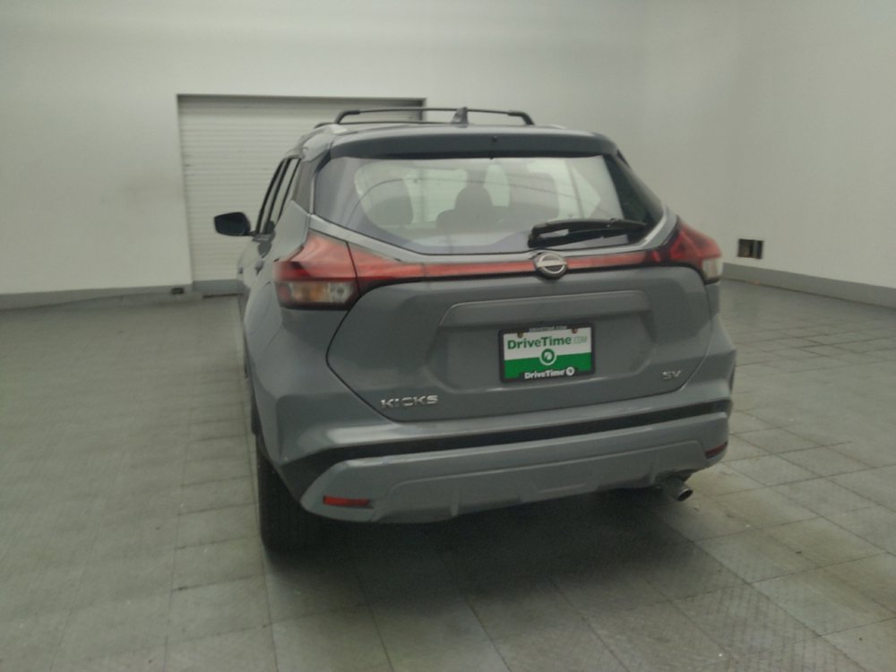 Used 2022 Nissan Kicks SV w/ Interior Electronics Package FWD image 6