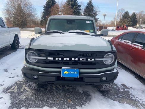 Used 2021 Ford Bronco Outer Banks image 2