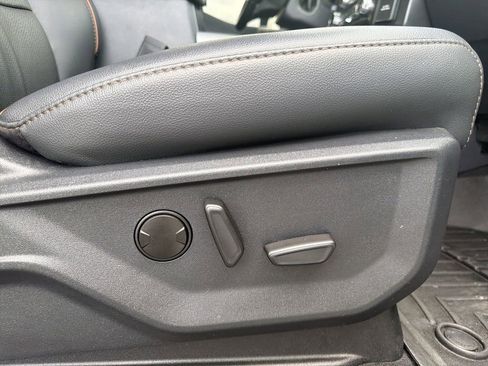 Used 2025 Ford F250 Lariat w/ Tremor Off-Road Package image 22