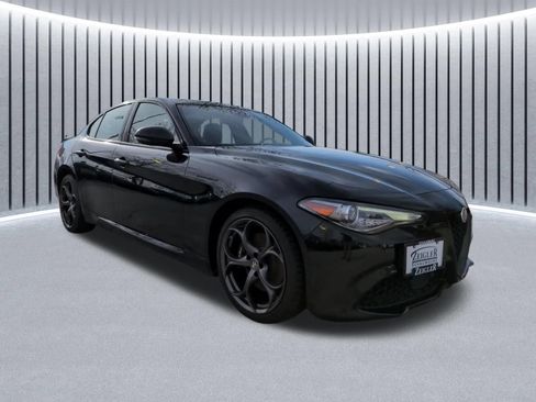 Used 2023 Alfa Romeo Giulia Estrema AWD/4WD image 1