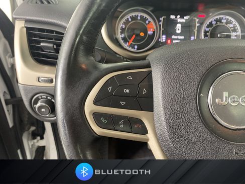 Used 2017 Jeep Cherokee 75th Anniversary AWD/4WD image 24