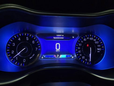 Used 2015 Chrysler 200 C FWD image 23
