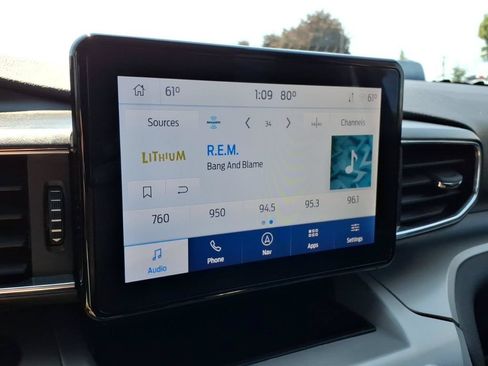 Used 2022 Ford Explorer XLT w/ Equipment Group 202A AWD/4WD image 14