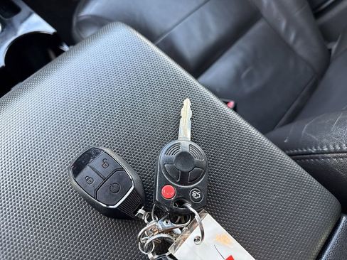 Used 2008 Ford Escape Limited image 25