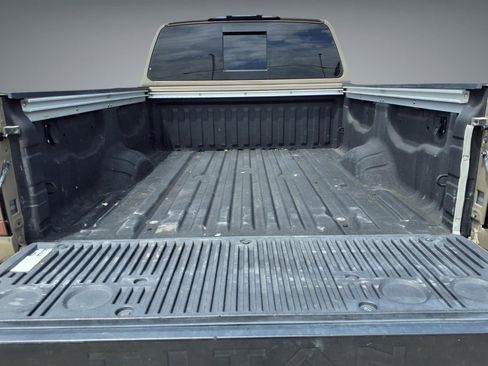 Used 2023 Nissan Titan PRO-4X AWD/4WD image 10
