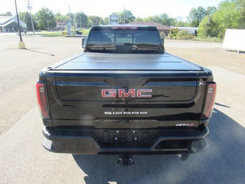 Used 2024 GMC Sierra 2500 AT4 w/ Technology Package image 25