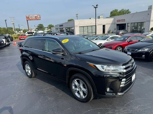 Used 2017 Toyota Highlander Limited AWD/4WD image 5