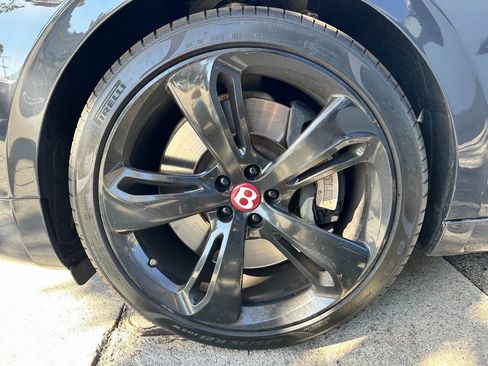 Used 2018 Bentley Flying Spur S V8 image 16