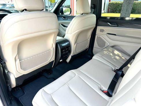 New 2026 Jeep Grand Cherokee L Limited RWD image 24
