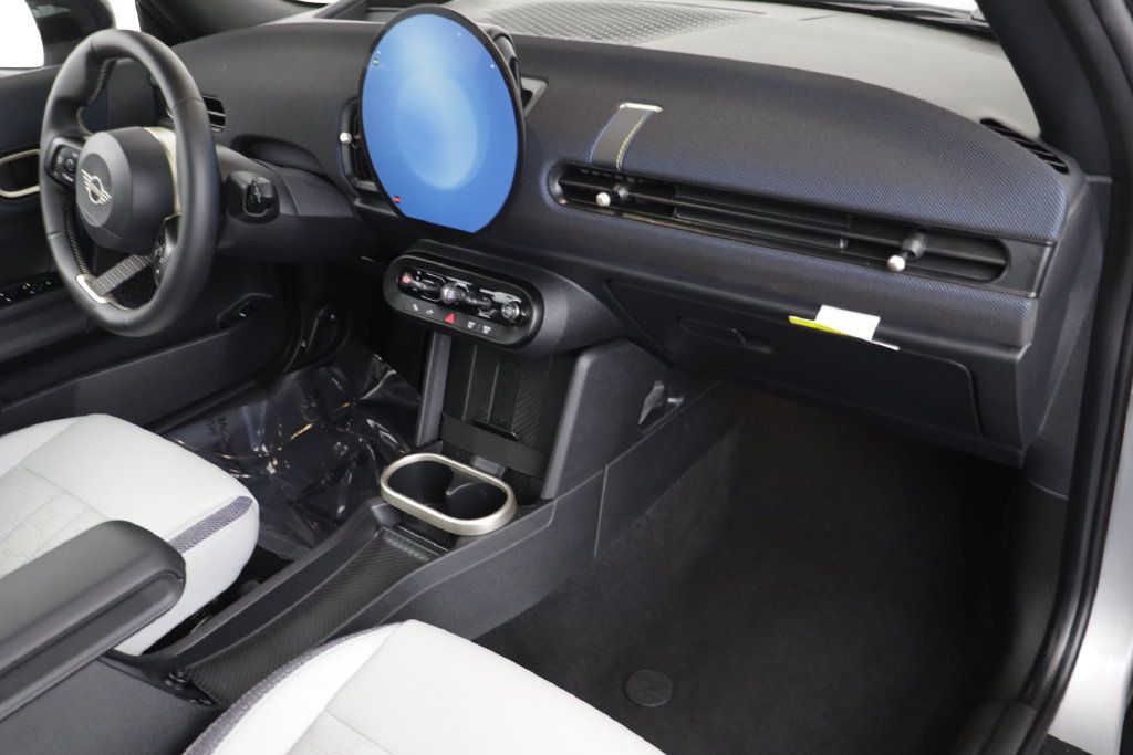 Certified 2026 MINI Cooper 2-Door Hardtop FWD image 17