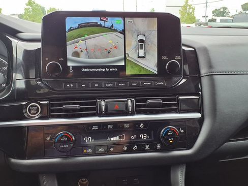 Used 2023 Nissan Pathfinder SL w/ SL Premium Package FWD image 33