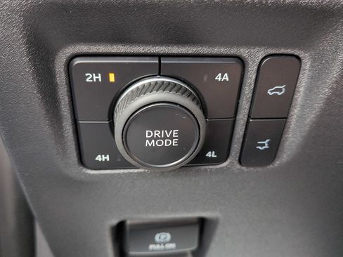 Used 2025 Ford Expedition Max Platinum AWD/4WD image 16