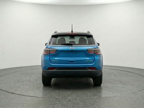 Used 2025 Jeep Compass Limited AWD/4WD image 7