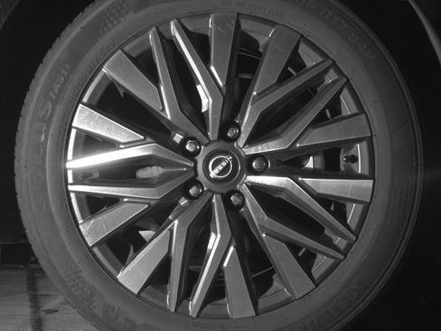 Used 2025 Nissan Altima 2.5 SV FWD image 13