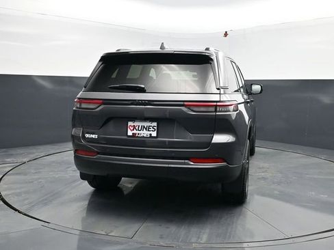 New 2026 Jeep Grand Cherokee Limited AWD/4WD image 8