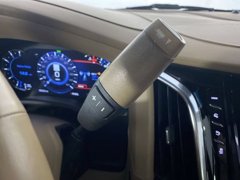 Certified 2020 Cadillac Escalade Platinum AWD/4WD image 8