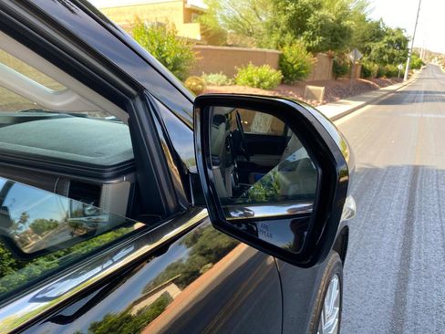 Used 2024 Ford Expedition Limited AWD/4WD image 25