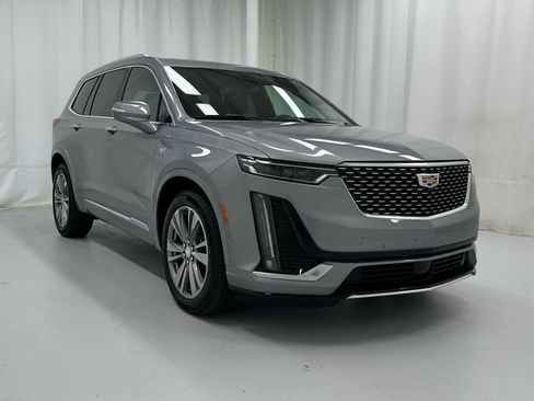 Used 2025 Cadillac XT6 Premium Luxury w/ Platinum Package AWD/4WD image 2