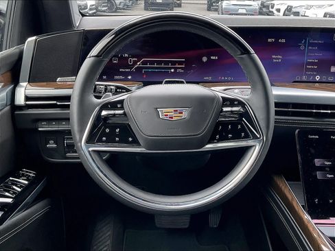 Used 2025 Cadillac Escalade Sport Platinum AWD/4WD image 8