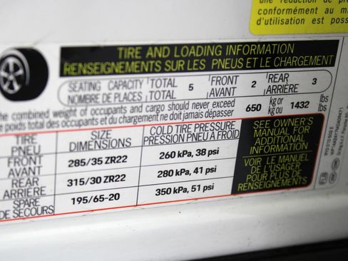 Used 2021 Porsche Cayenne image 95