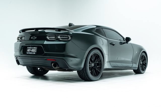 Used 2020 Chevrolet Camaro SS RWD image 12
