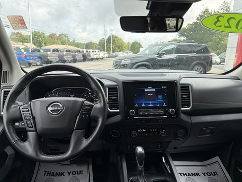 Certified 2023 Nissan Frontier SV w/ SV Premium Package AWD/4WD image 4
