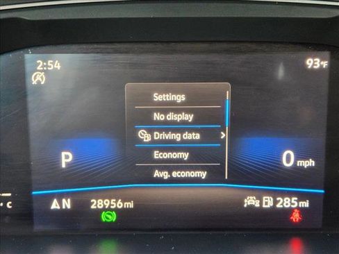 Used 2023 Volkswagen Tiguan SE R-Line image 11