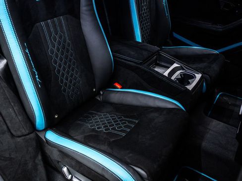 Used 2023 Lamborghini Urus Performante AWD/4WD image 29