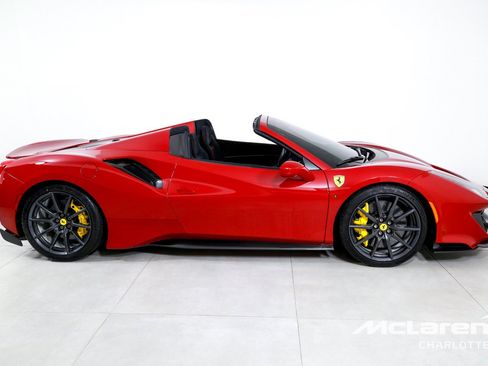 Used 2020 Ferrari 488 Pista Spider RWD image 10