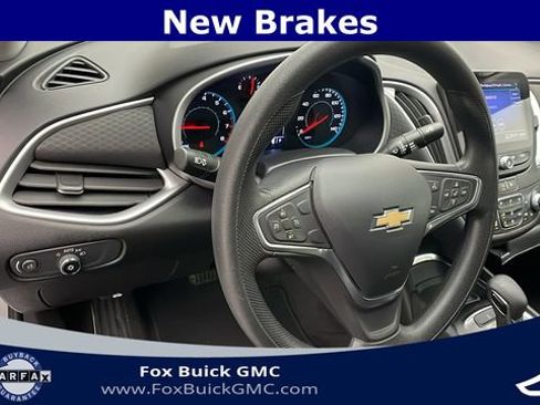 Used 2022 Chevrolet Malibu LT image 11