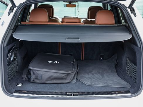 Used 2023 Audi Q5 e Premium Plus image 27