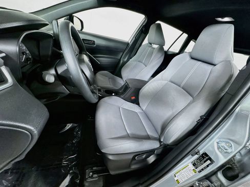 Used 2025 Toyota Corolla Cross AWD Hybrid image 12