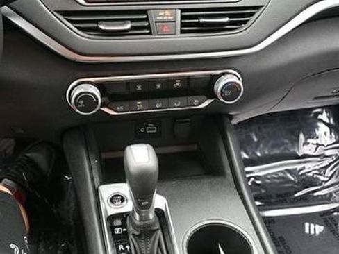 Used 2021 Nissan Altima 2.5 S FWD image 11