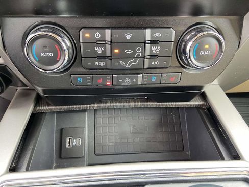 Used 2021 Ford F250 Lariat w/ Lariat Ultimate Package image 21