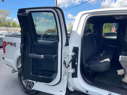 Used 2015 Ford F150 XLT w/ Equipment Group 302A Luxury image 27
