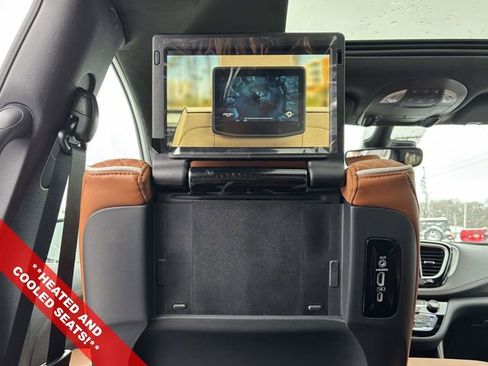 New 2026 Chrysler Pacifica Pinnacle w/ Trailer Tow Group image 9