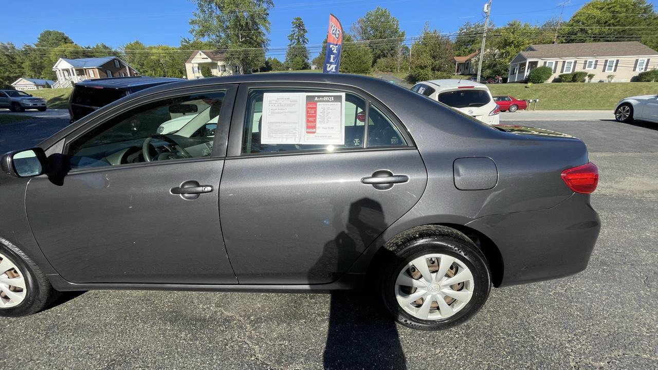 Used 2011 Toyota Corolla LE FWD image 4