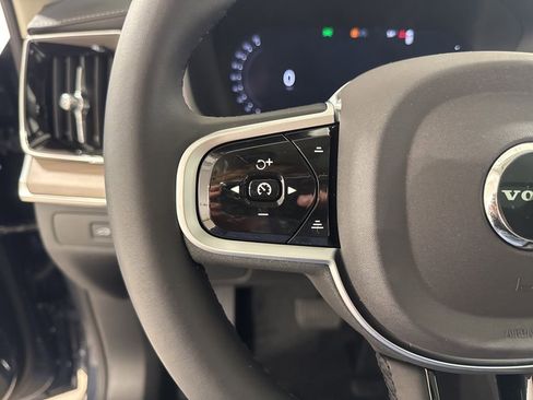 New 2026 Volvo XC90 T8 Plus w/ Protection Package Premier image 9