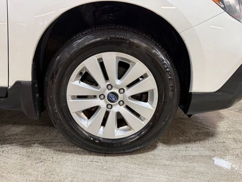 Used 2019 Subaru Outback 2.5i Premium AWD/4WD image 36