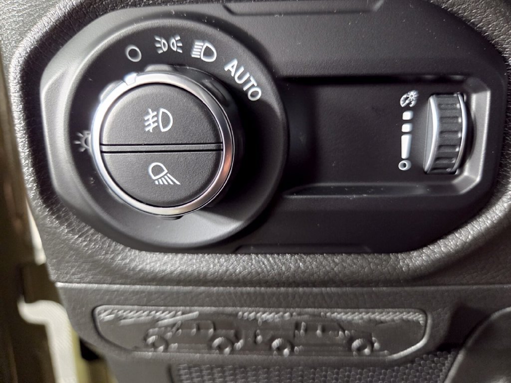 Used 2026 Jeep Gladiator Sport AWD/4WD image 19