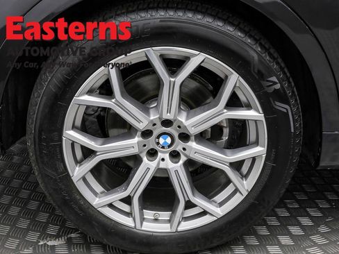 Used 2022 BMW X7 xDrive40i w/ Premium Package image 28