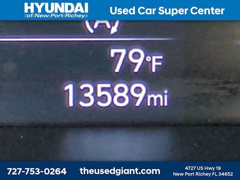 Used 2024 Hyundai Elantra SE FWD image 27