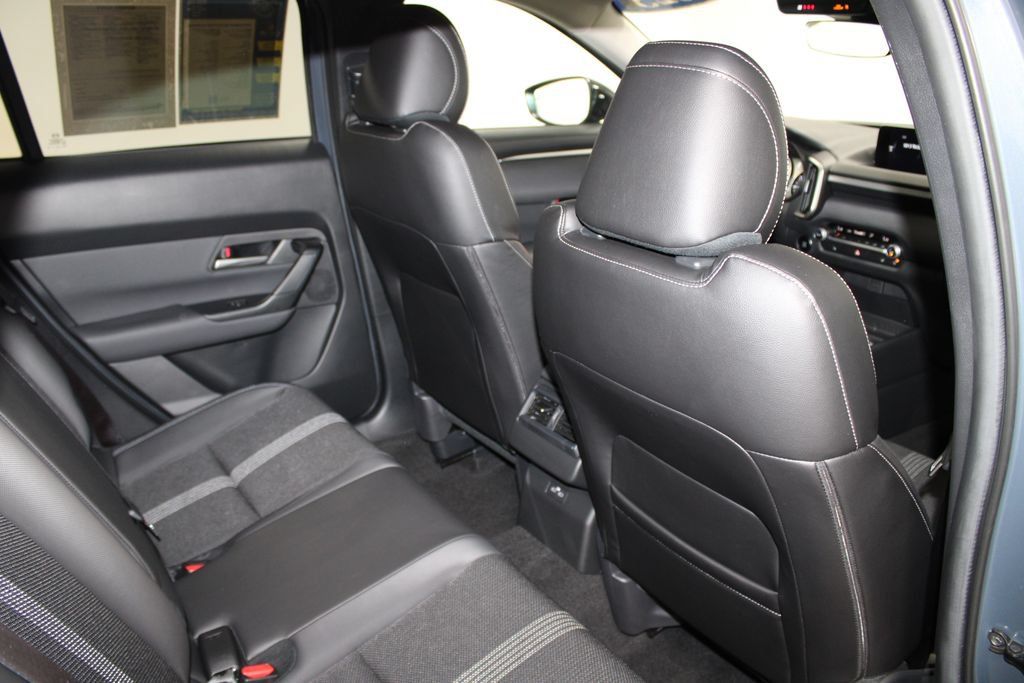 Used 2025 MAZDA CX-50 AWD 2.5 S w/ Weather Package image 31