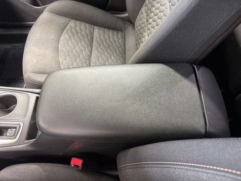 Used 2021 Chevrolet Equinox LT FWD image 22