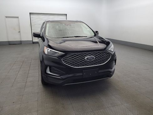Used 2023 Ford Edge SEL image 14